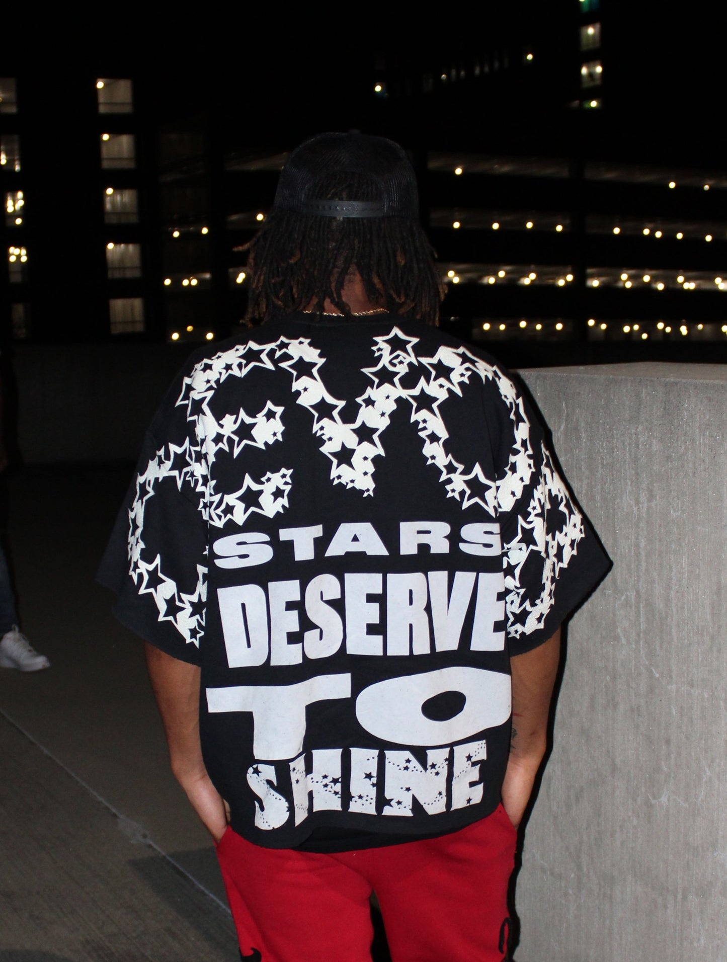 STARS DESERVE TO SHINE OVRSZD TEE